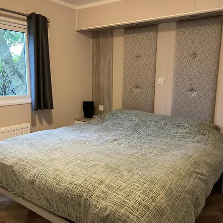 Chalet Charming With Spacious Garden Hippolytushoef